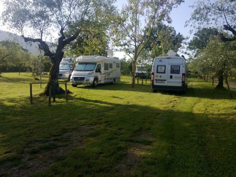 パドゥーラ Agriturismo Tre Santiヴィラ エクステリア 写真